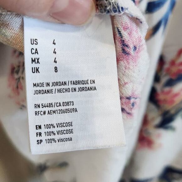 American Eagle Floral V-Neck Kimono Sleeves Tie Waist Open Back Romper Size 4 - Picture 9 of 10